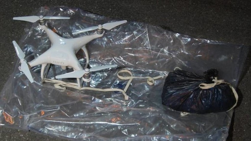 Βρετανία: «Χρειάζεσαι ναρκωτικά στη φυλακή; Χρησιμοποίησε ένα drone» (Pics & Vid)