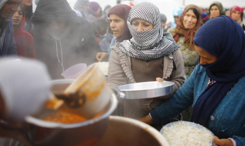Απίστευτο φαγοπότι Συριζαίων με τη σίτιση των μεταναστών