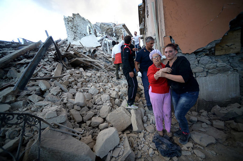 Τουλάχιστον έξι νεκροί από τον ισχυρό σεισμό 6,1 Ρίχτερ στην Ιταλία