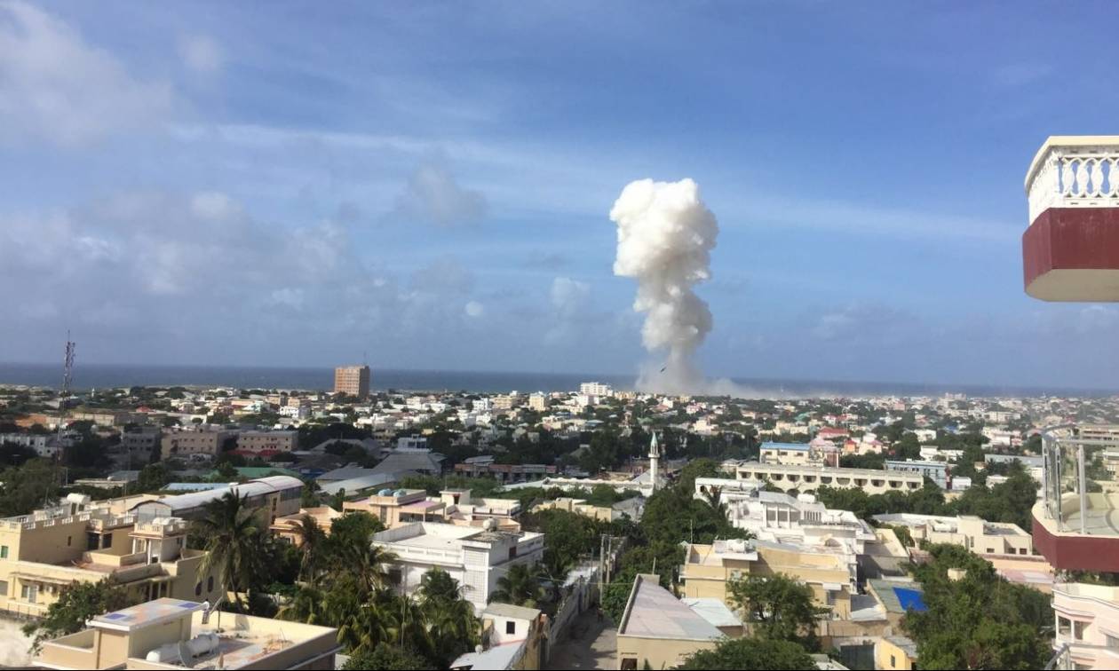 Σομαλία: Δέκα νεκροί από τρομοκρατική επίθεση σε παραλιακό εστιατόριο (Vid)