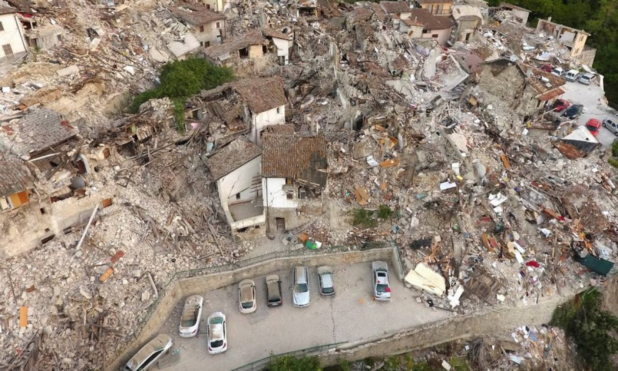 Ιταλία: Συγκλονιστικό βίντεο από ψηλά δείχνει το μέγεθος της καταστροφής στο επίκεντρο του σεισμού