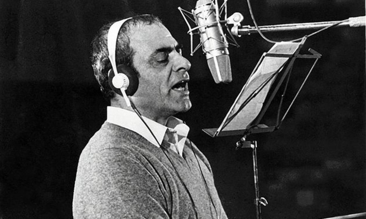 Σαν σήμερα το 1931 γεννήθηκε ο τραγουδιστής και μουσικοσυνθέτης Στέλιος Καζαντζίδης