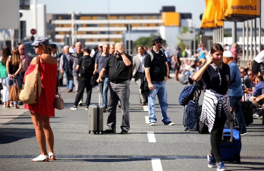 Φραγκφούρτη: Σε «παρανόηση» αποδίδεται η εκκένωση του αεροδρομίου (pics)