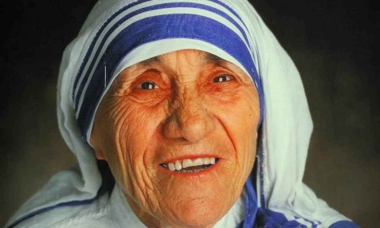 Βατικάνο: Αγιοποιήθηκε η Μητέρα Τερέζα
