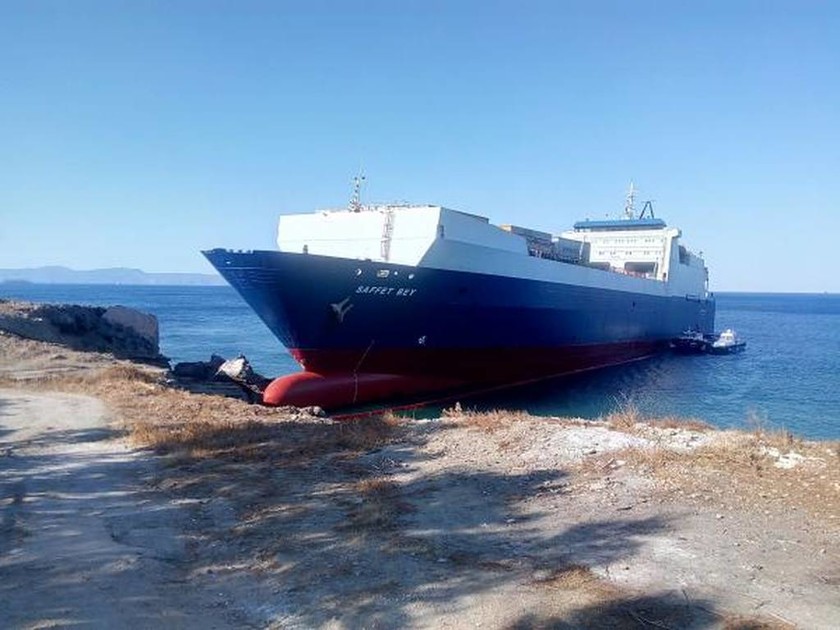 Λακωνία: Καράβι βγήκε στη στεριά! (pics)