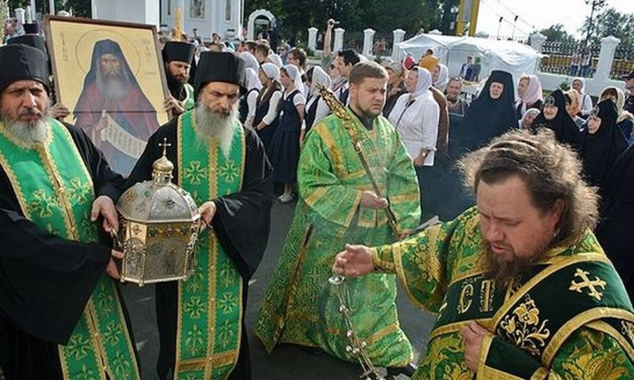 Τα λείψανα του Αγίου Σιλουανού από το Άγιο Όρος στη Ρωσία