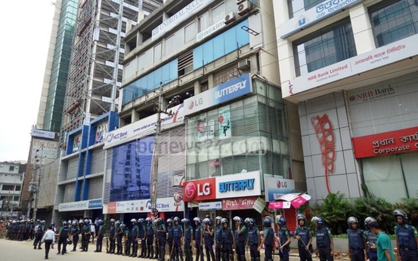 Συναγερμός στο Μπαγκλαντές: Πληροφορίες για κινήσεις τρομοκρατών σε εμπορικό κτήριο στην Ντάκα (Vid)