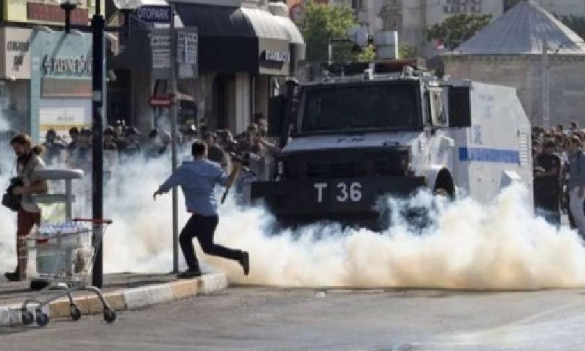 Τουρκία: Η αστυνομία διέλυσε μεγάλη διαδήλωση εκπαιδευτικών
