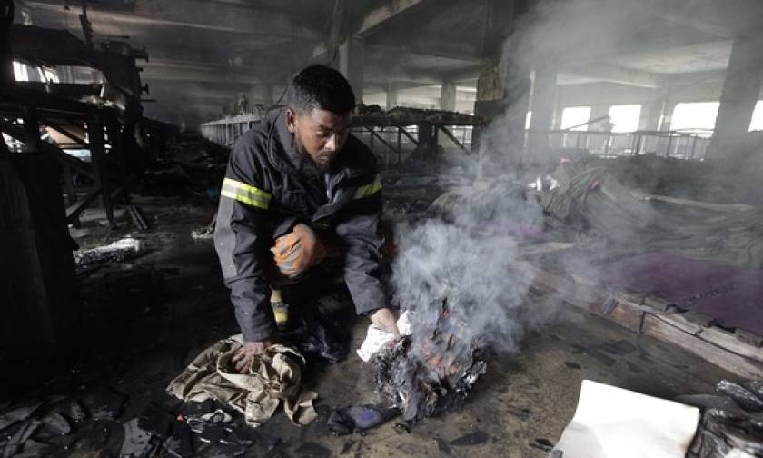 Φωτιά σε εργοστάσιο στο Μπαγκλαντές - Τουλάχιστον 23 νεκροί