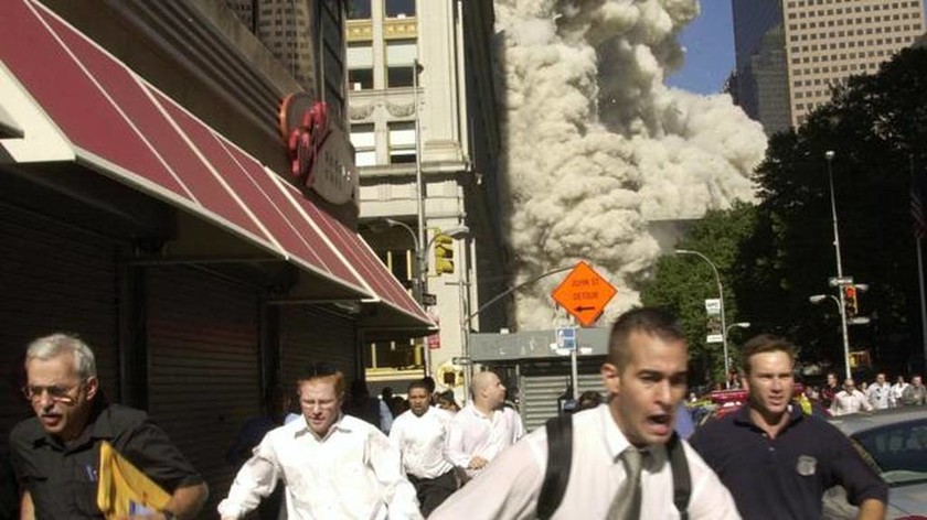 11η Σεπτεμβρίου 2001: Η ημέρα που άλλαξε τον κόσμο (Pics & Vid)