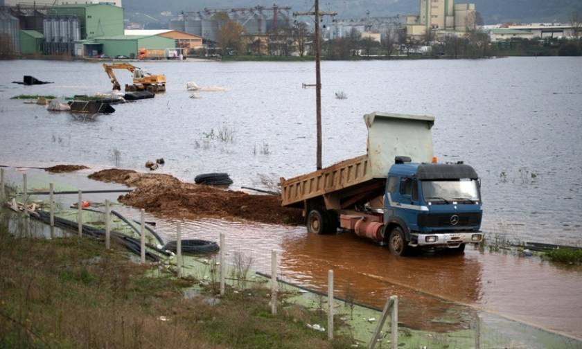 Κοζάνη: Αδιάβατη για τρίτη ημέρα η Εγνατία λόγω των πλημμυρών