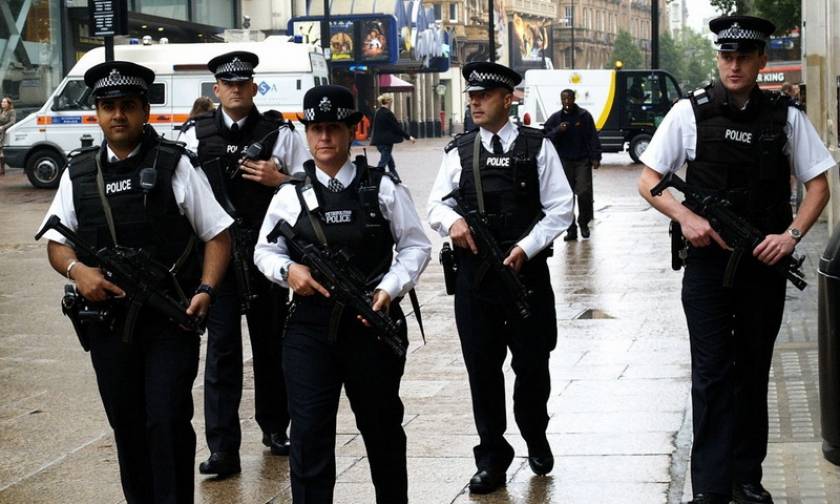 Βρετανία: Η αστυνομία ψάχνει 20 νεαρούς που ξυλοκόπησαν έναν Πολωνό σε ρατσιστική επίθεση