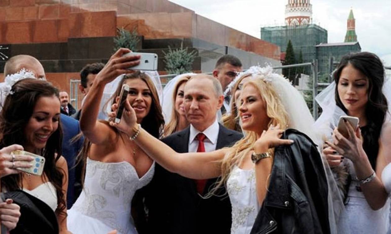 Ρωσία: Εντυπωσιακές νύφες πολιορκούν τον Πούτιν για μια φωτογραφία! (vid)