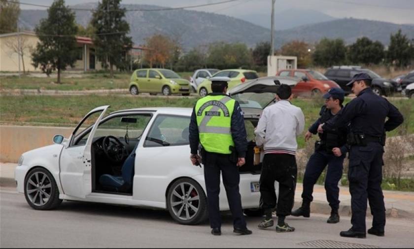 Δεκάδες συλλήψεις κατά τη διάρκεια ελέγχων σε Αχαΐα, Ηλεία και Αιτωλοακαρνανία