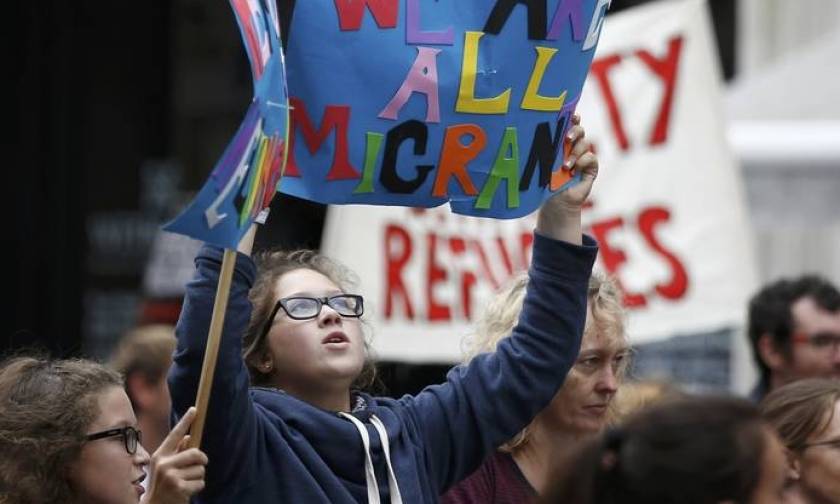 Χιλιάδες πολίτες διαδήλωσαν στο Λονδίνο υπέρ των προσφύγων