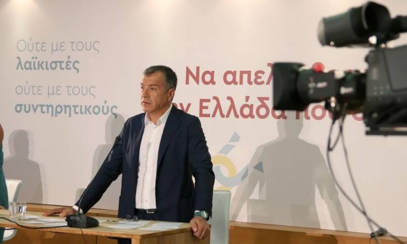 Θεοδωράκης: Τόσο κοστίζουν στον ελληνικό λαό τα πρωτοκλασάτα στελέχη της κυβέρνησης