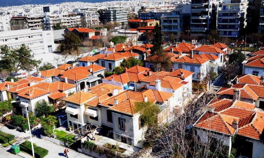 Θεσσαλονίκη: Φωτιά απείλησε τον ιστορικό οικισμό «Ουζιέλ»