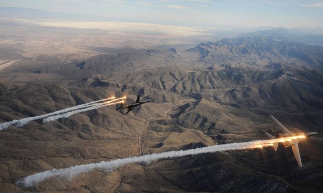 Aμερικανικά βομβαρδιστικά B-1B πέταξαν πάνω από τη Νότια Κορέα στέλνοντας μήνυμα στον Κιμ Γιονγκ Ουν