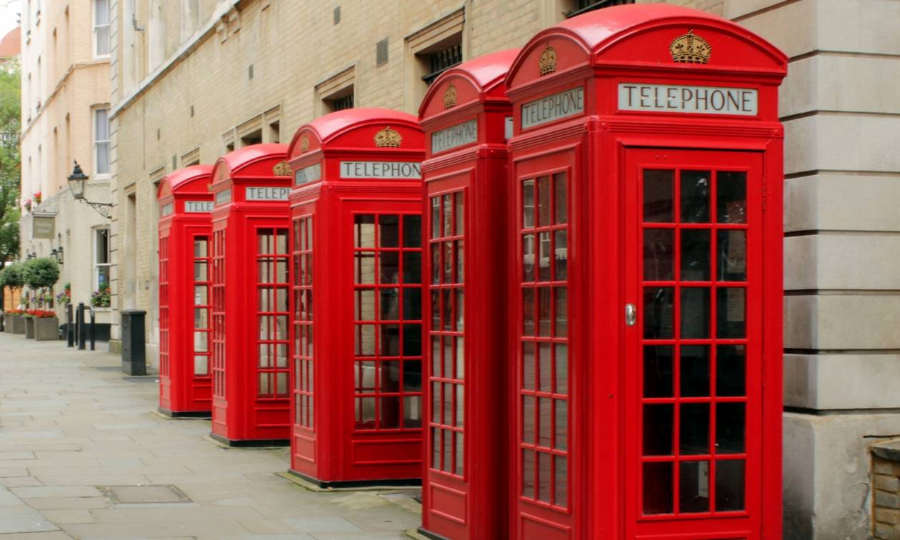 Απίστευτο! Δείτε σε τι θα μετατρέψουν τους κόκκινους τηλεφωνικούς θαλάμους στη Βρετανία (Pics+Vid)