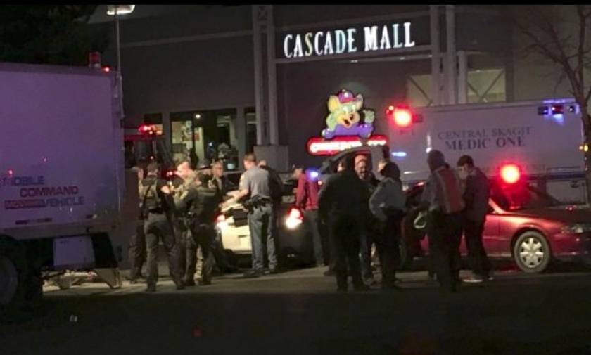 Συναγερμός στις ΗΠΑ: Πέντε νεκροί από πυρά σε εμπορικό κέντρο στο Μπέρλινγκτον (pics)