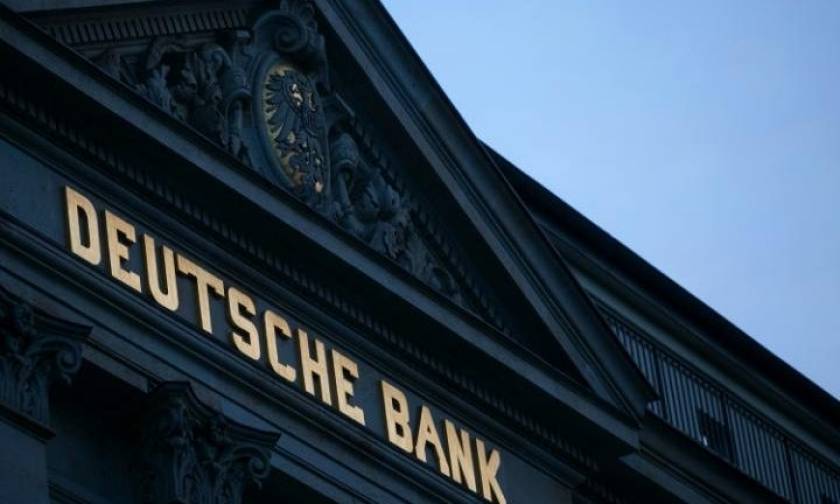 Η «κατρακύλα» της μετοχής της Deutsche Bank τρομάζει την ΕΕ
