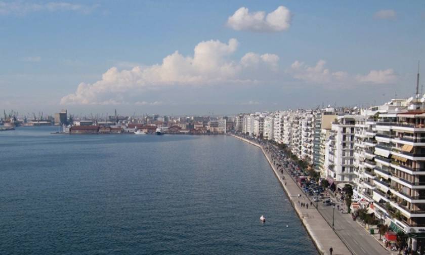 Θεσσαλονίκη: Εισαγγελική έρευνα για τη δυσοσμία - Ενοχλήσεις σε μάτια και λαιμό καταγγέλουν μαθητές