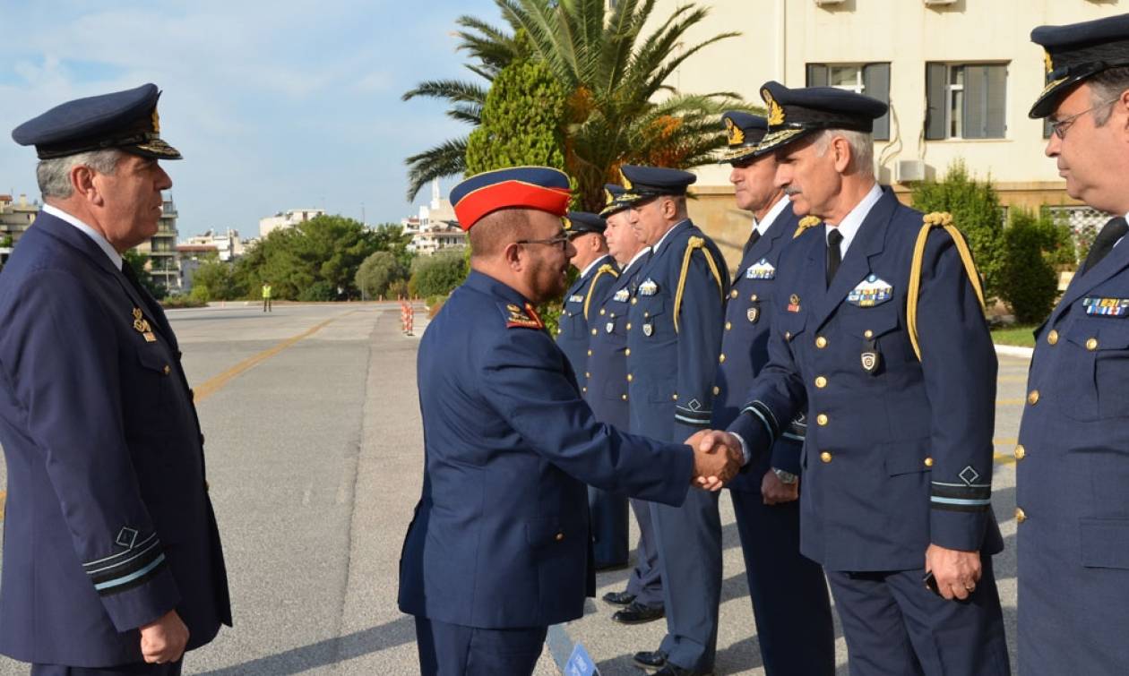 Επίσημη επίσκεψη του Διοικητή των Αεροπορικών Δυνάμεων και Αεράμυνας των ΗΑΕ στο ΓΕΑ(pics)