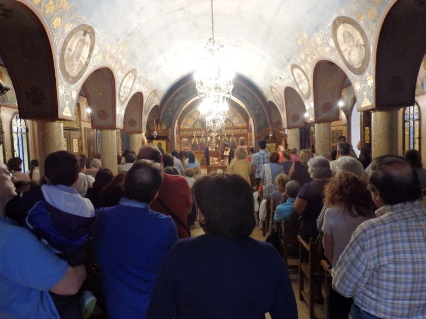 Συγκίνηση στο προσκύνημα της Τιμίας Κάρας του Οσίου Στυλιανού στη Φιλοθέη (pics)