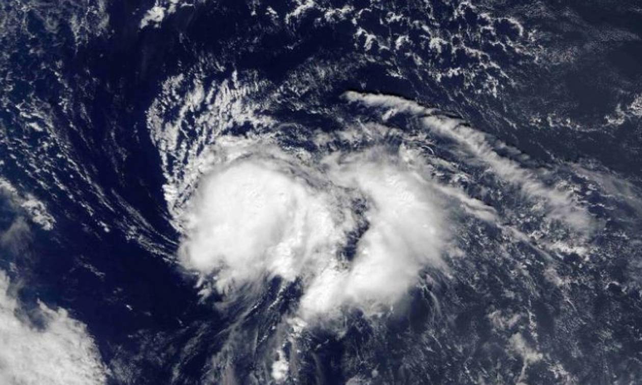 Εξασθενεί η τροπική καταιγίδα Νικόλ - Μετακινείται νότια του Πουέρτο Ρίκο