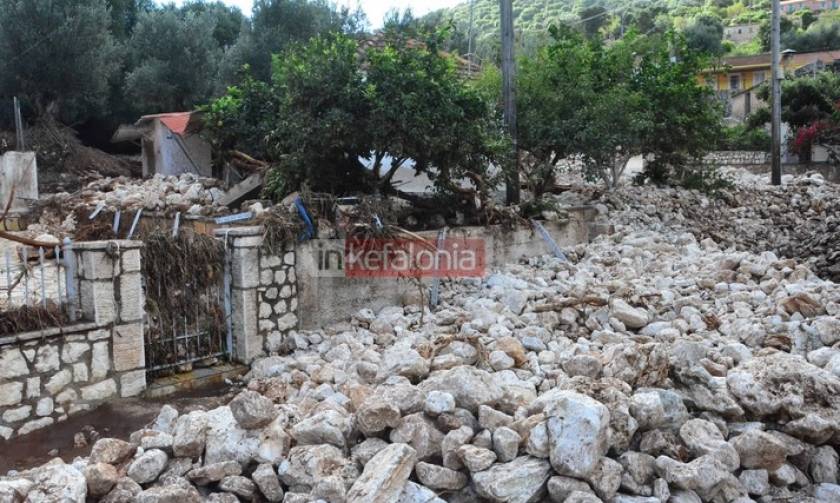 Κεφαλονιά: Η θεομηνία «έπνιξε» δυο χωριά - Εικόνες βιβλικής καταστροφής