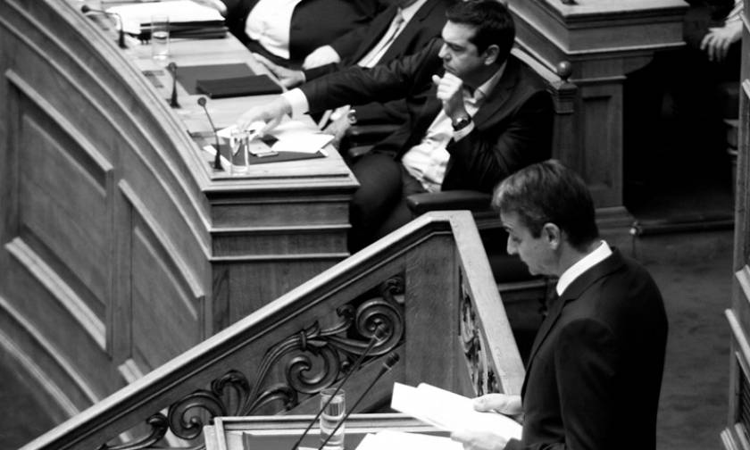 Τα «όπλα» Μητσοτάκη - Τσίπρα στη σημερινή μάχη της Βουλής για την διαπλοκή