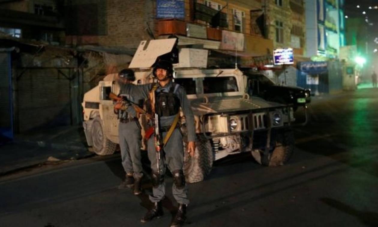 Αφγανιστάν: Νέο λουτρό αίματος - Το IK ανέλαβε την ευθύνη για την πολύνεκρη επίθεση στην Καμπούλ