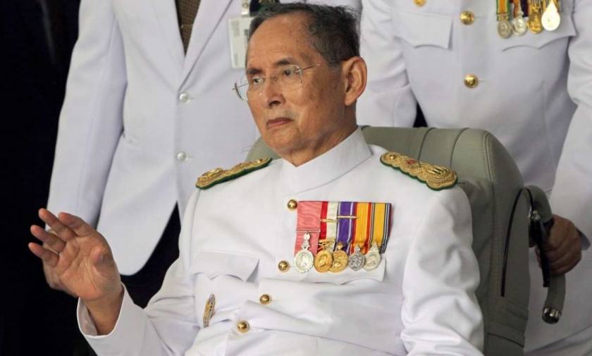 Ταϊλάνδη: Επιδεινώθηκε η υγεία του 88χρονου βασιλιά Μπουμίμπολ