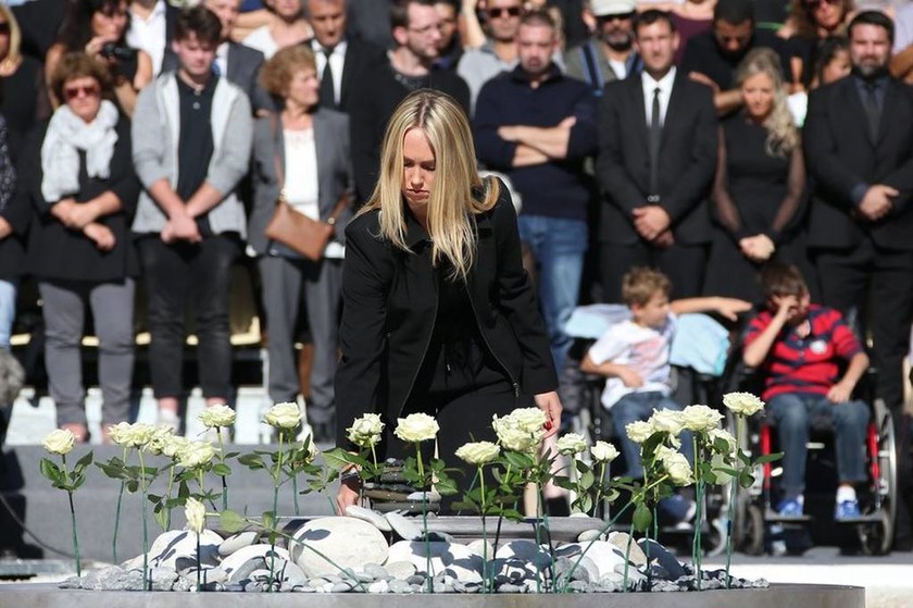Νίκαια: Θρήνος και δάκρυα στην επέτειο μνήμης των 86 θυμάτων της τρομοκρατικής επίθεσης (Pics)