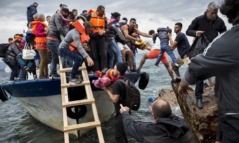 Εκατοντάδες μετανάστες πέρασαν στα νησιά του βόρειου Αιγαίου τις τελευταίες ημέρες