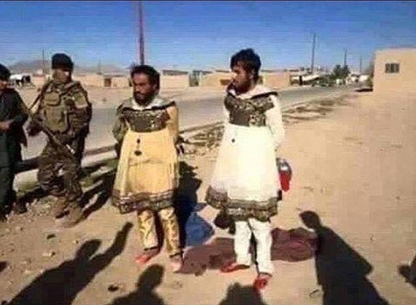 Ιρακ: Τζιχαντιστές προσπάθησαν να δραπετεύσουν από τη Μοσούλη ντυμένοι γυναίκες! (pic)