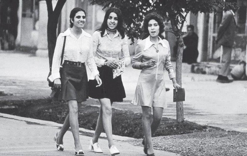 Νεαρές γυναίκες στην Καμπούλ του Αφγανιστάν τη δεκαετία του 1970.