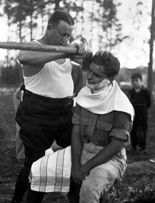 Επιδέξιο ξύρισμα για άνδρες το 1940.
