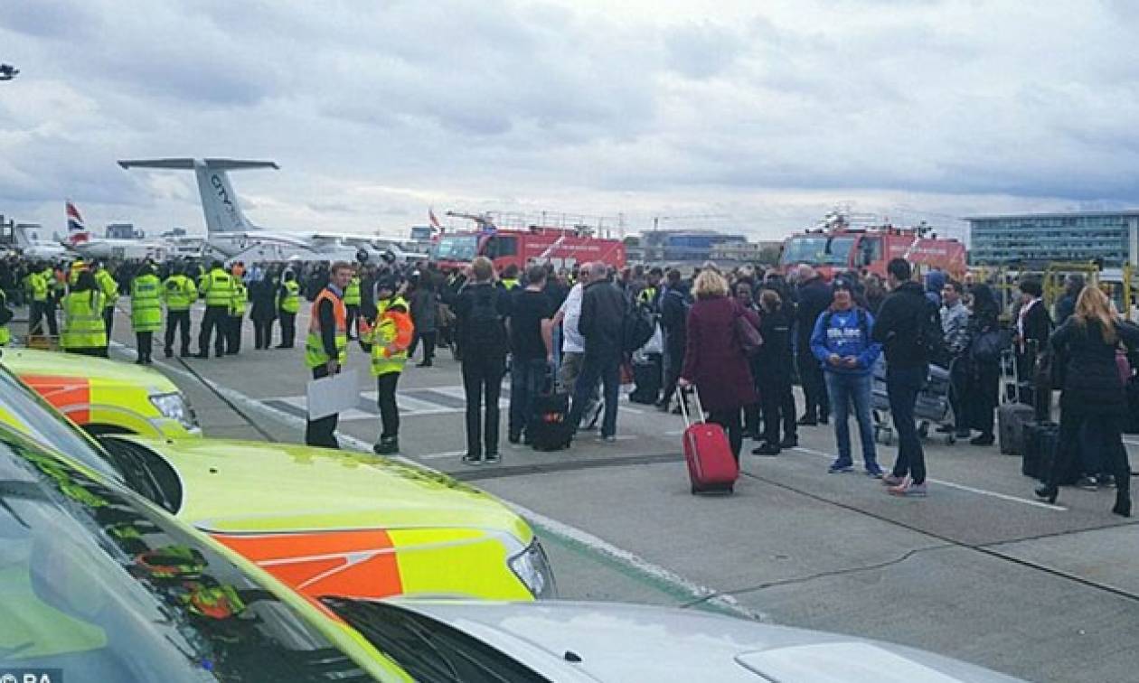 Συναγερμός στο Λονδίνο: Εκκενώθηκε το αεροδρόμιο Σίτι (videos)