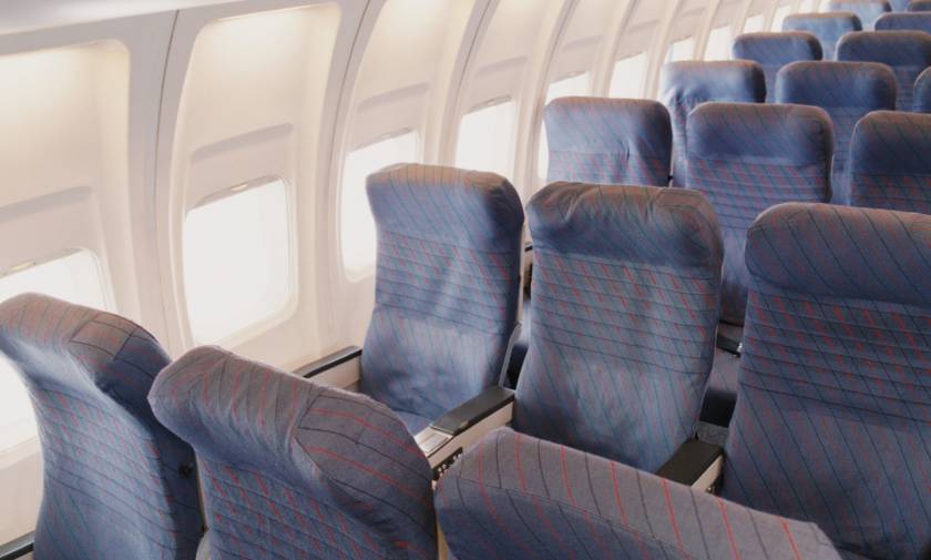 Γιατί οι θέσεις του αεροπλάνου δεν είναι πάντα στην ίδια ευθεία με τα παράθυρα;