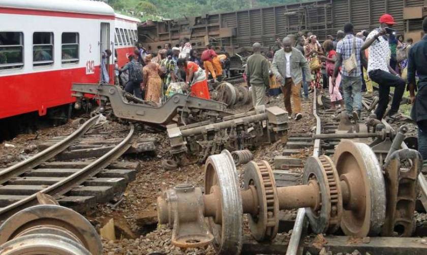 Στους 80 οι νεκροί από τον εκτροχιασμό τρένου στο Καμερούν