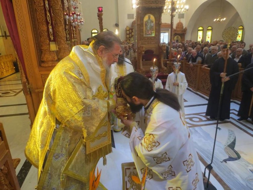 Πανηγυρική θεία λειτουργία στον Ι.Ν. Αγίου Δημητρίου του ομώνυμου δήμου Αττικής (pics)