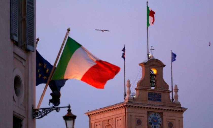 «Ξύπνησαν» εφιαλτικές μνήμες στην Ιταλία: Τρόμος από ισχυρή σεισμική δόνηση (videos)