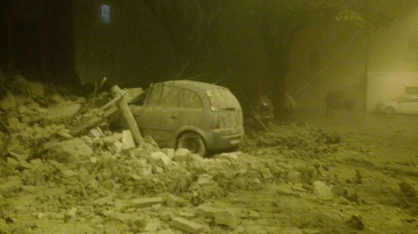 Νέος ισχυρός σεισμός «ταρακούνησε» την Ιταλία (videos+photos)