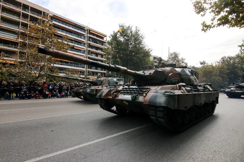 28η Οκτωβρίου 1940: Με λαμπρότητα πραγματοποιήθηκε η στρατιωτική παρέλαση στη Θεσσαλονίκη (photo)