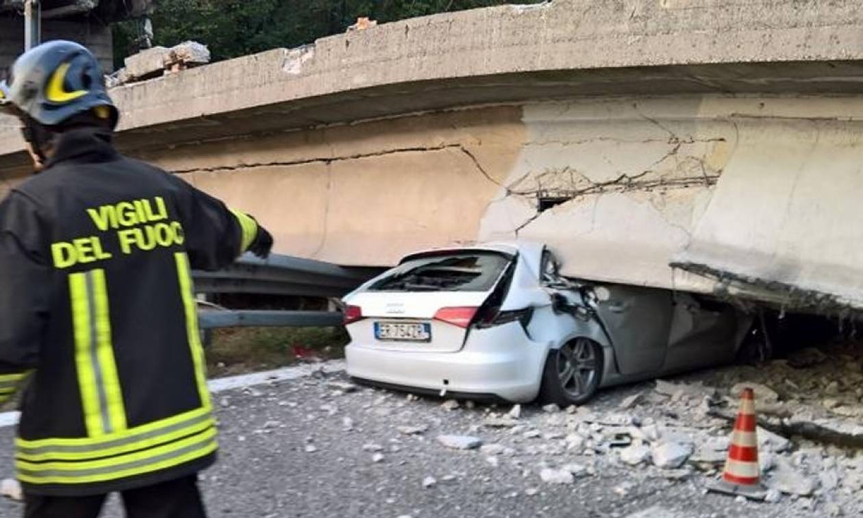 Βίντεο σοκ από φρικτό δυστύχημα στην Ιταλία: Κατέρρευσε γέφυρα συνθλίβοντας αυτοκίνητα