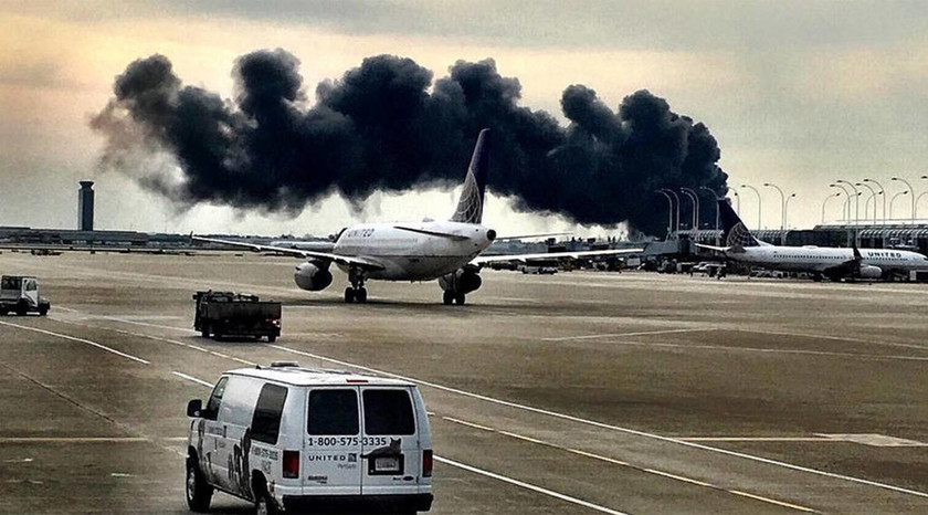 ΕΚΤΑΚΤΟ: ΗΠΑ: Μεγάλη φωτιά σε επιβατηγό αεροσκάφος των American Airlines  