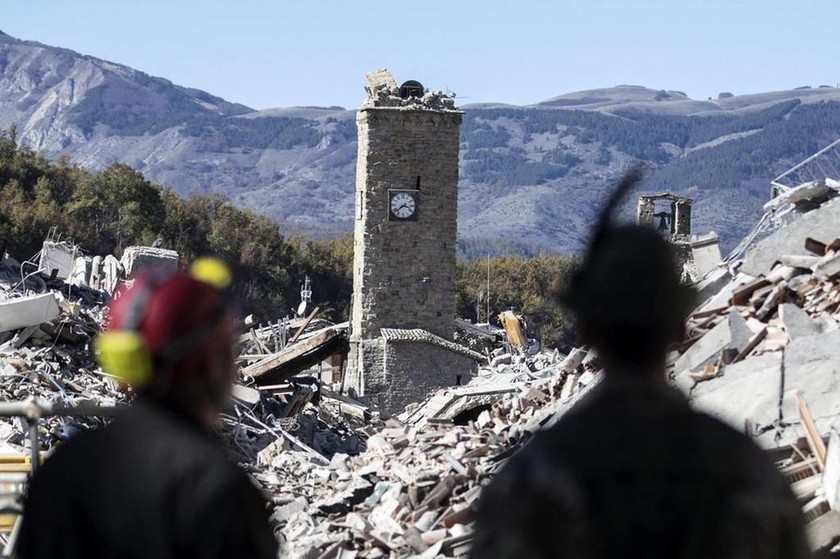 ΕΚΤΑΚΤΟ- Ισχυρός σεισμός 6,6 Ριχτέρ συγκλόνισε την Ιταλία 