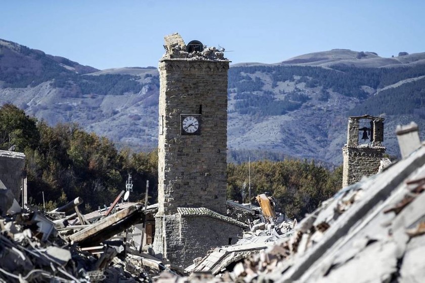 Σεισμός Ιταλία - Τηλεοπτικό διάγγελμα Ρέντσι: «Μας παρηγορεί ότι δεν υπάρχουν θύματα» (Pics)