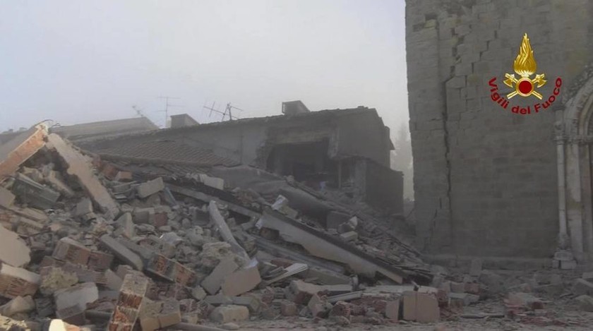 Σεισμός Ιταλία - Τηλεοπτικό διάγγελμα Ρέντσι: «Μας παρηγορεί ότι δεν υπάρχουν θύματα» (Pics)